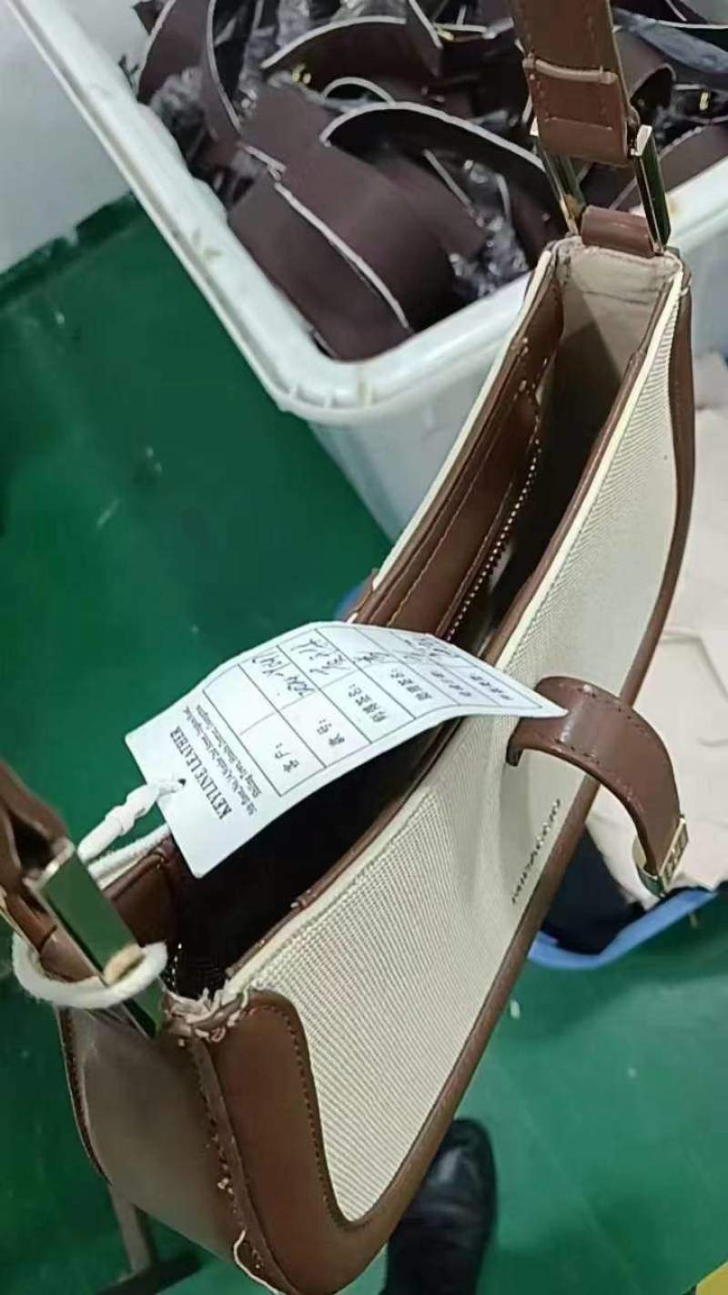 临时台面工一名