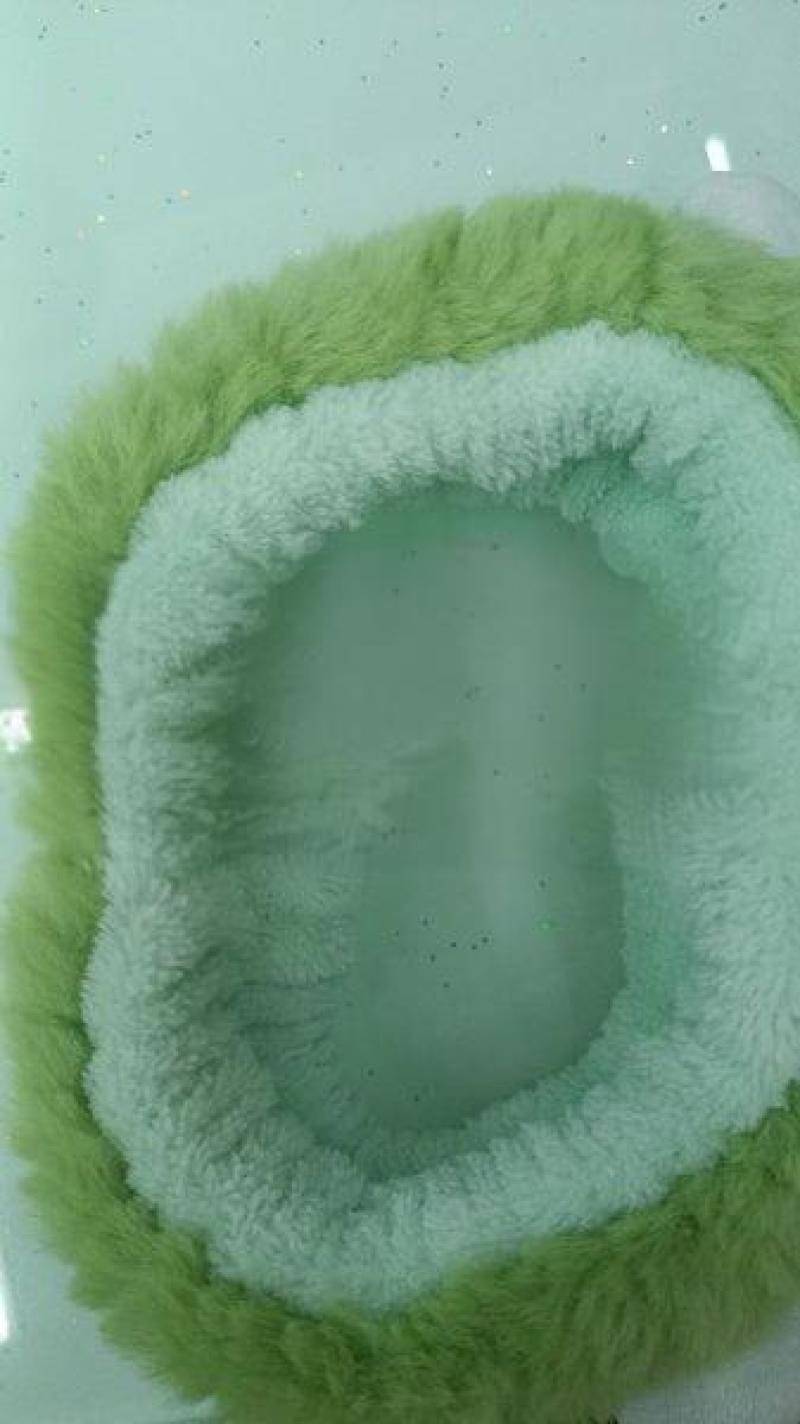 有大量的发带和手腕带外发包工包料，45万套