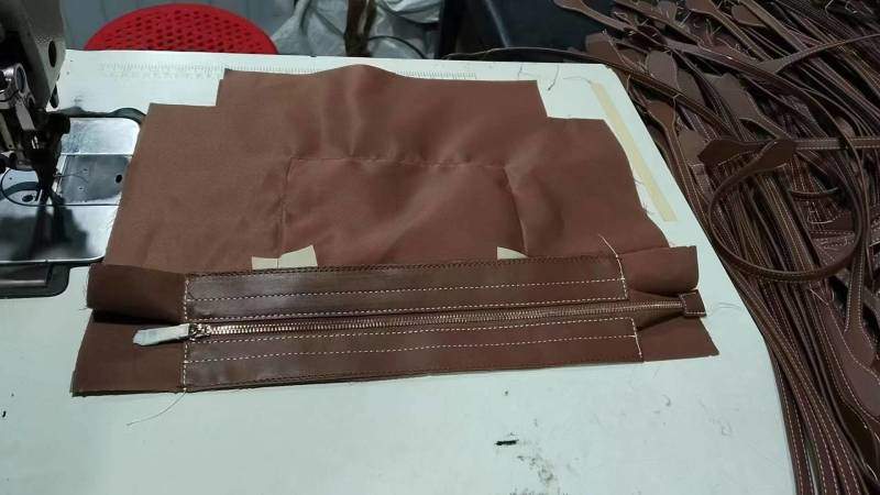 招车位上袋口链贴连埋内袋