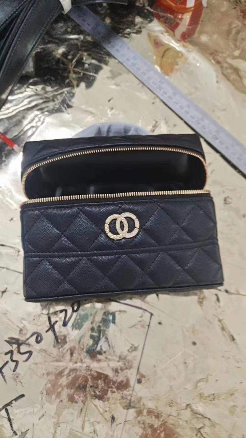 招专业套拉链包2名
