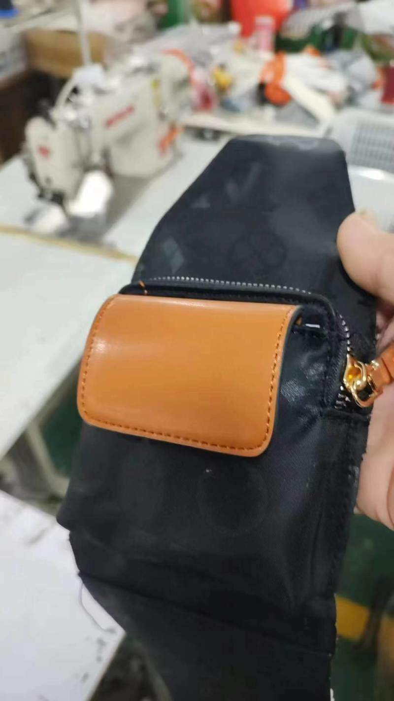 招装侧代一名