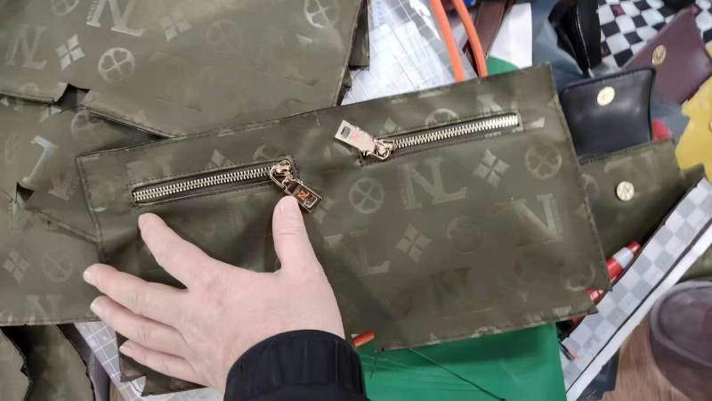 招专业车拉窗一名