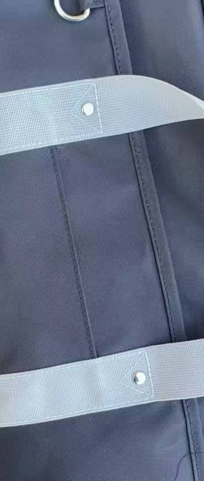 招专业五金一名