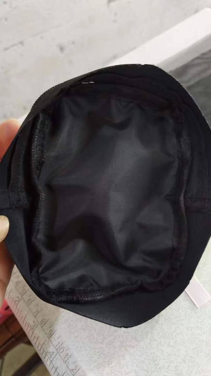 招男包车位装小前袋2个