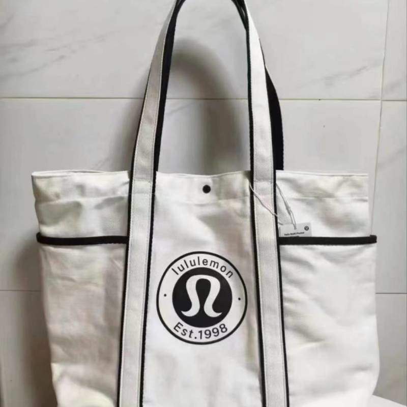 那个工厂有这款包的现货请联系
