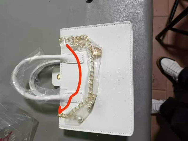 你好，我这里需要一个五金工
