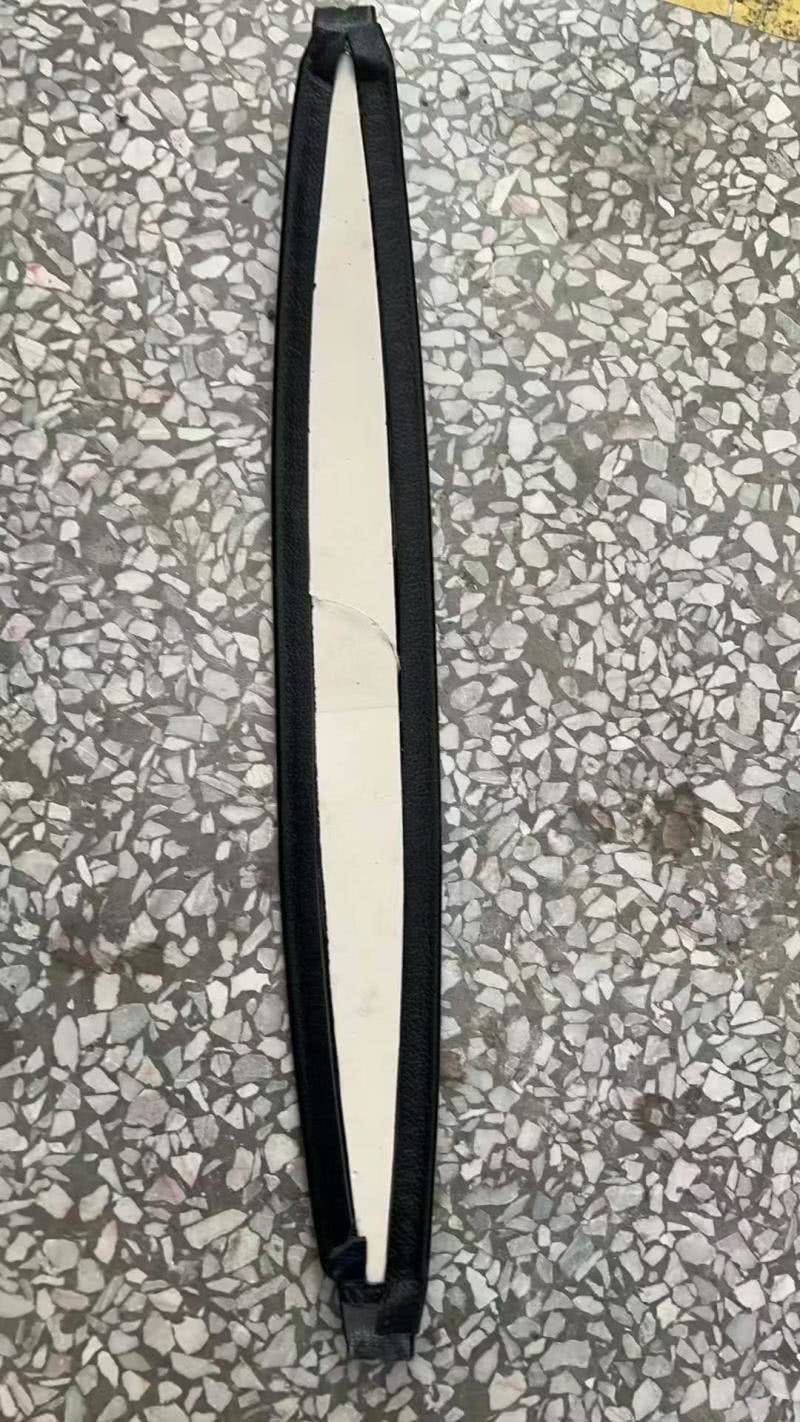 内单女包：招台面套拉链包2名