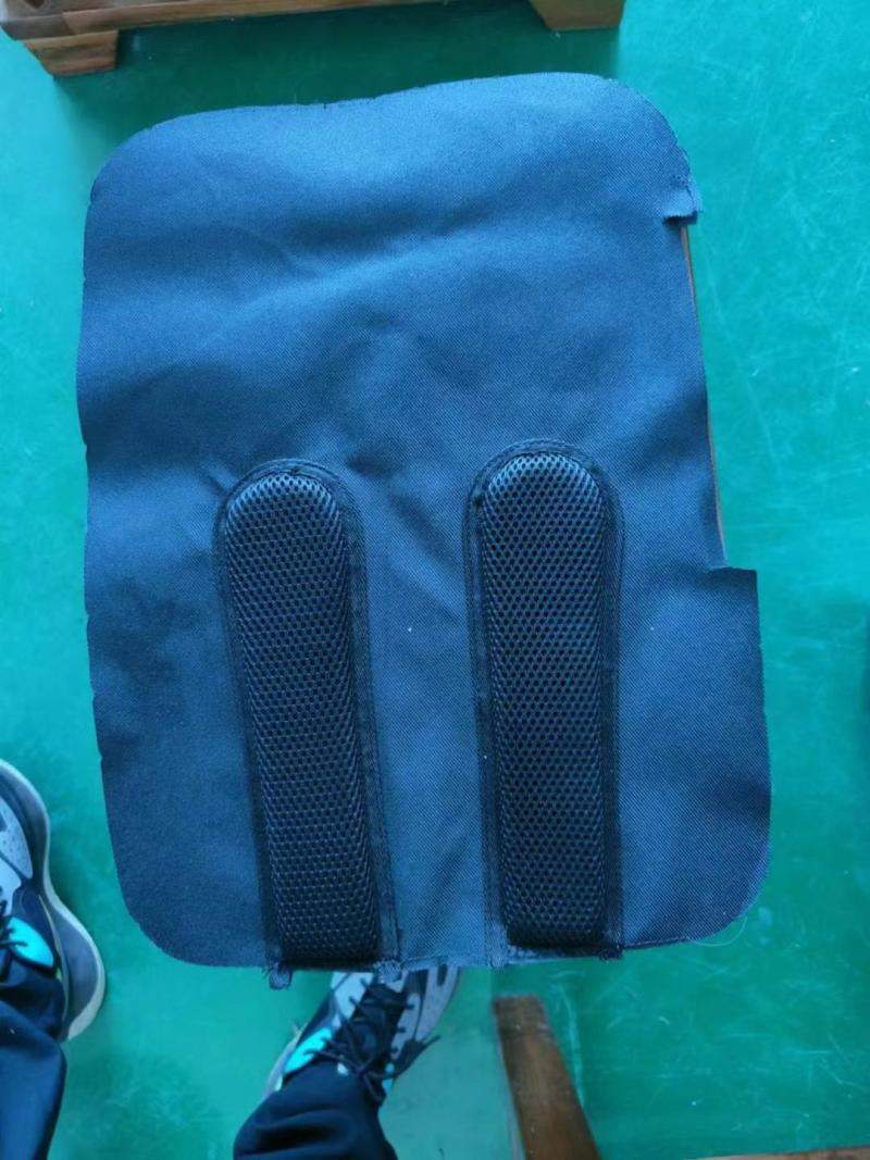 招男包车位装后福垫订无纺布1050件，0.4一件，车完结账