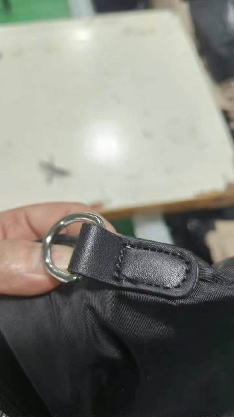 招柱车定耳仔一名
