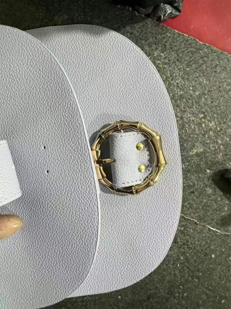 招专业五金，盖头冲孔，打两钉