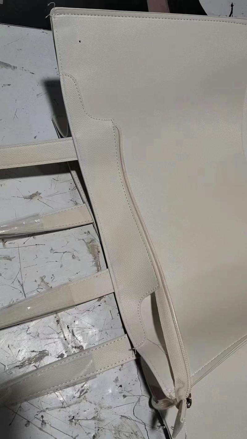 招车位车袋口放链贴