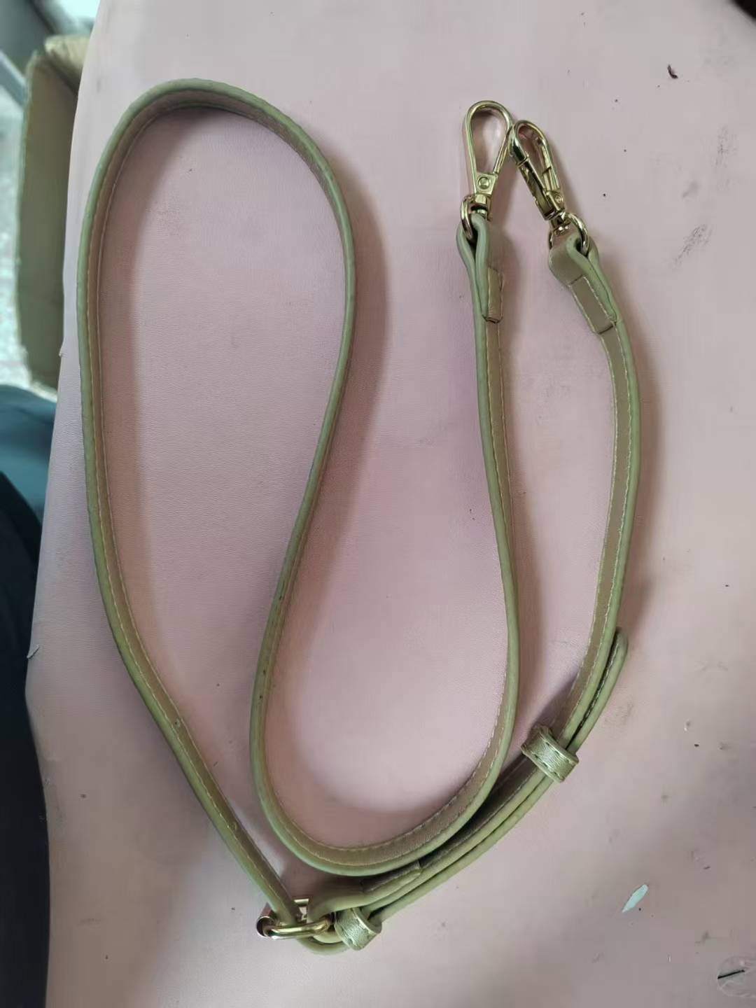 车长肩带假线44寸 *500条*2毛一条