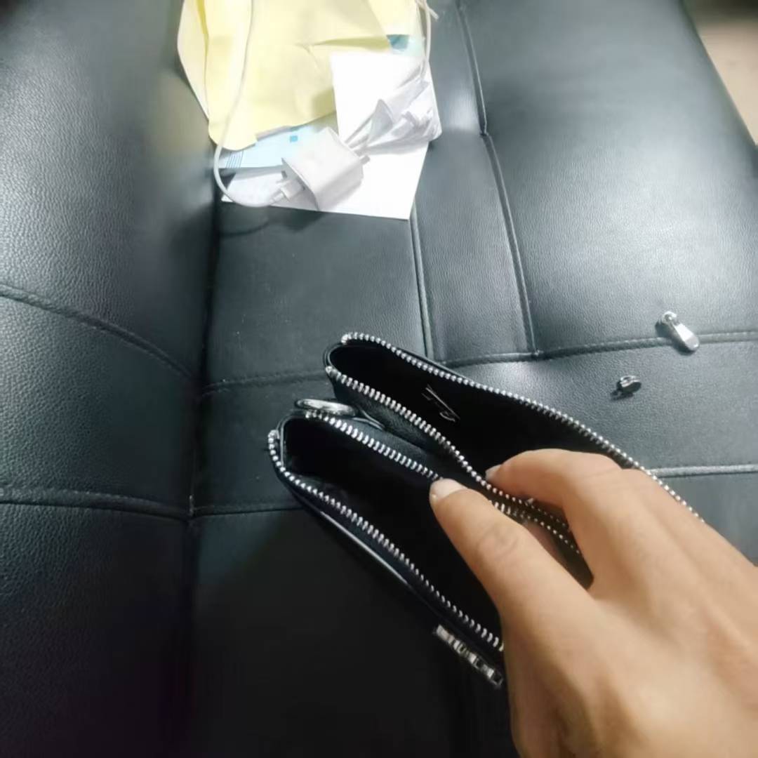 招临时高车车袋口拉链有1320个袋子，1.1一个袋子