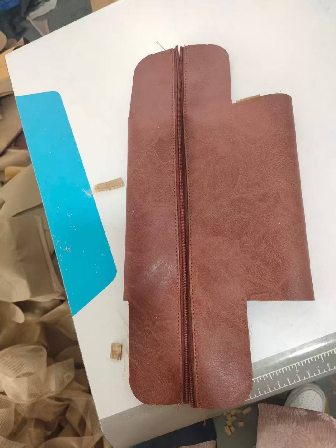 招车拉链3300件。0.3毛一件