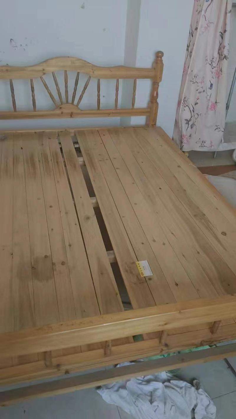 转让冰箱1台，热水器一台，1.8米x1.6木床3张，厨房器具一台