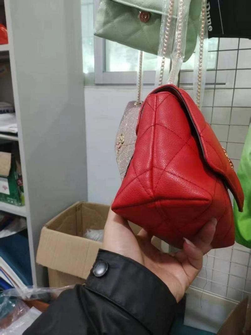 招零时车位两名，反车压线，埋袋打角，4200个，0.7一个