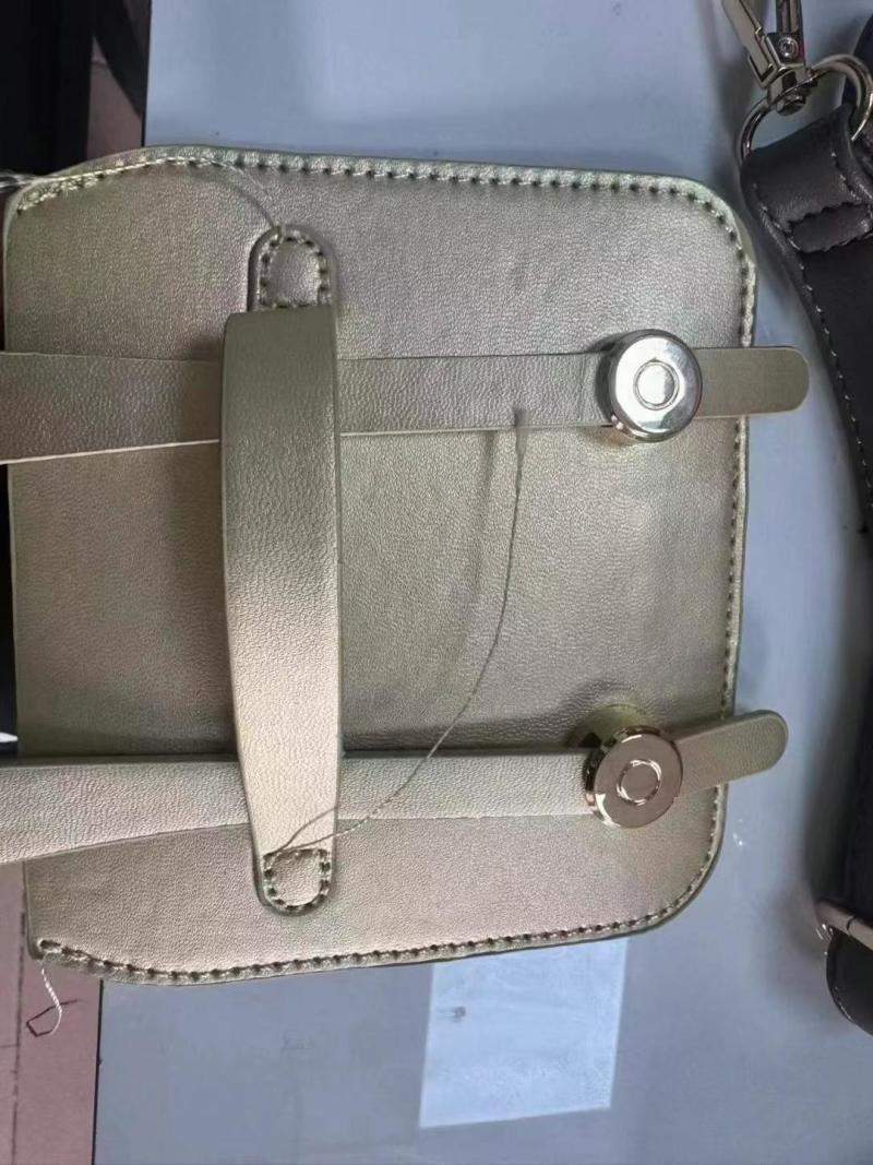 招临时五金打成品钉