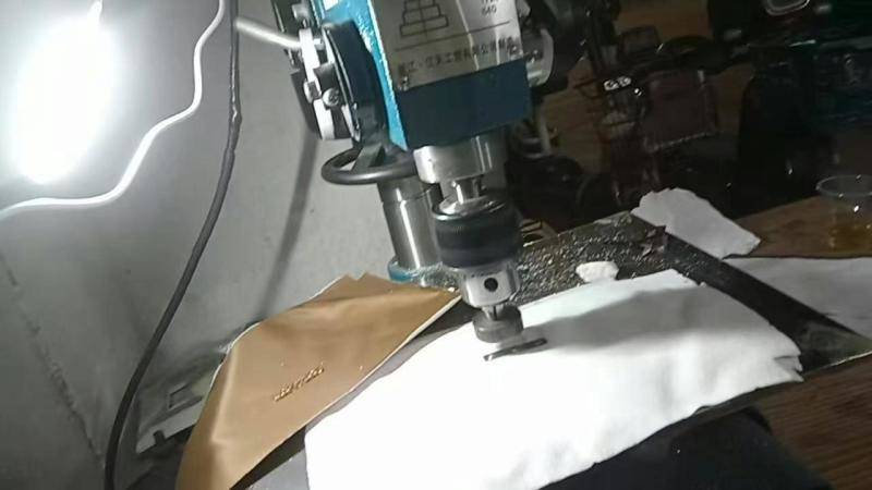 招熟手字母磨脚，0.12放一个垫片