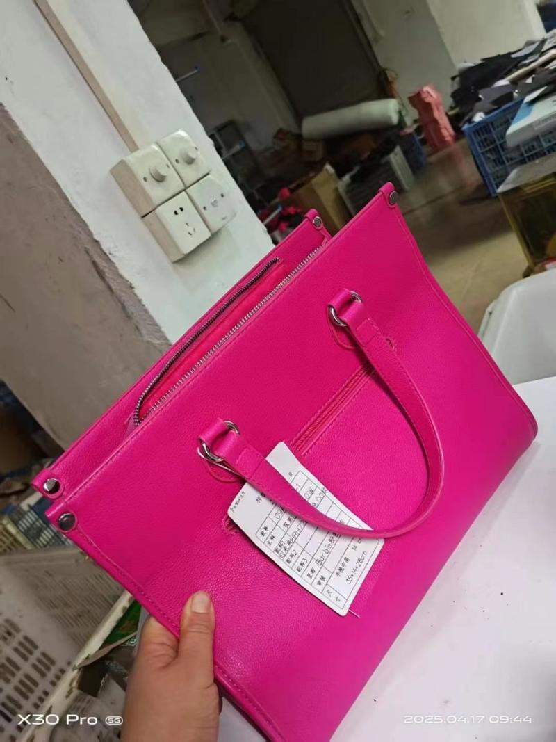 招【五金】今天上班的，打成品袋口
