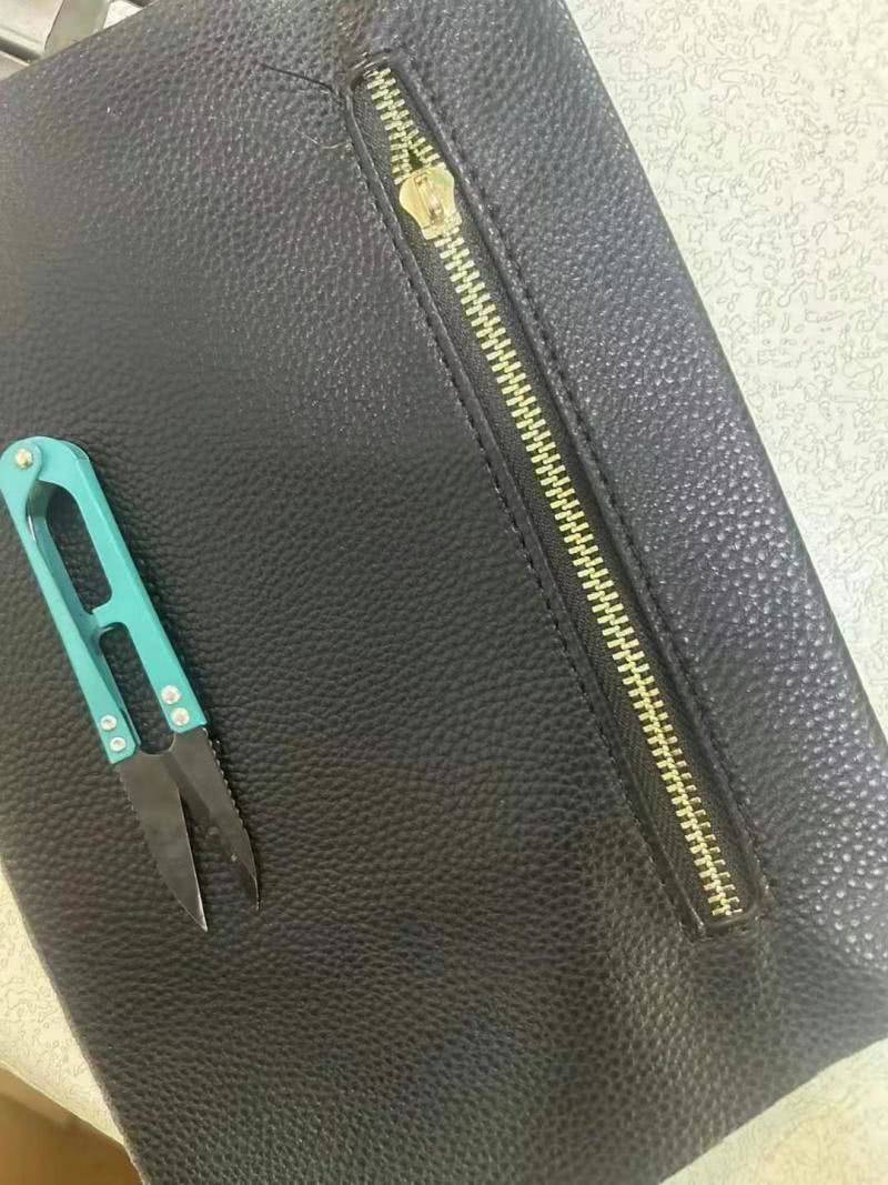招车位车铁牙拉窗3500件0.28一件，不打吊带，做完结账