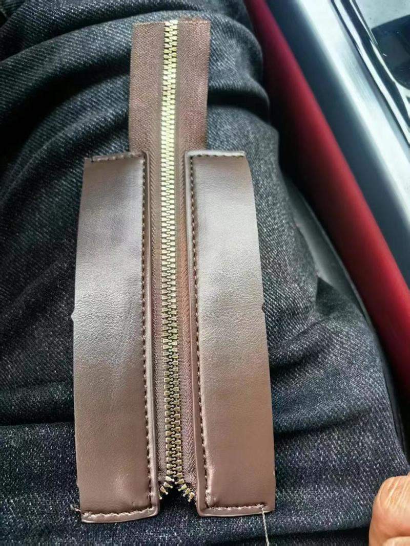 招车位一名车拉链皮