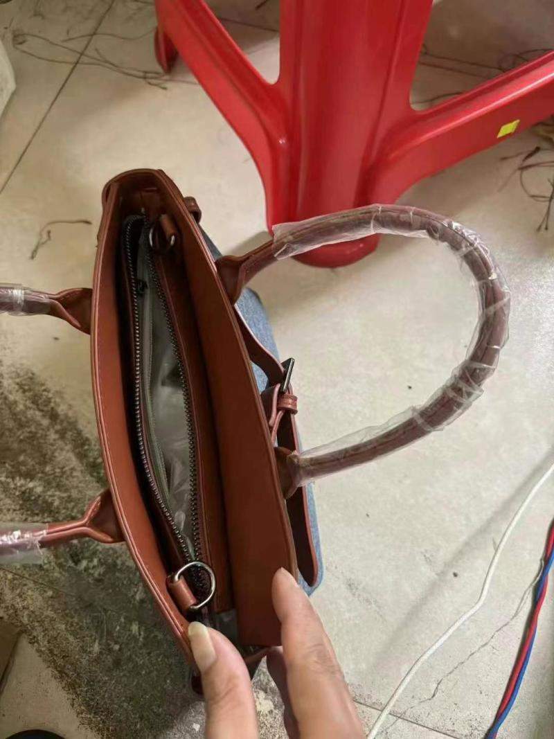招车位车链贴，上埋里袋一名