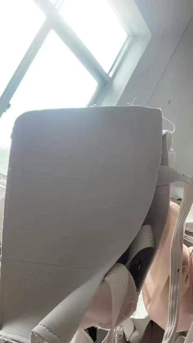 招车位埋里袋一名