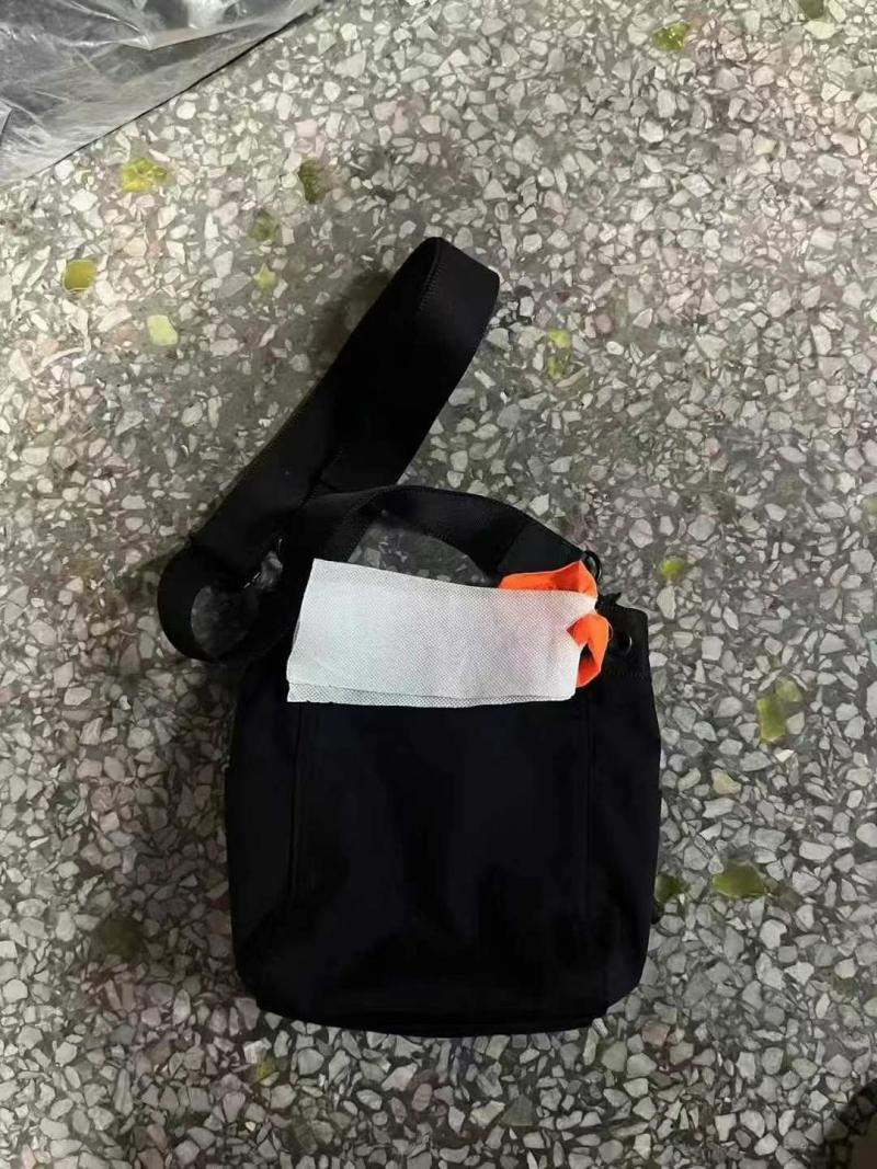 找小型加工厂，有五百个中性包外发