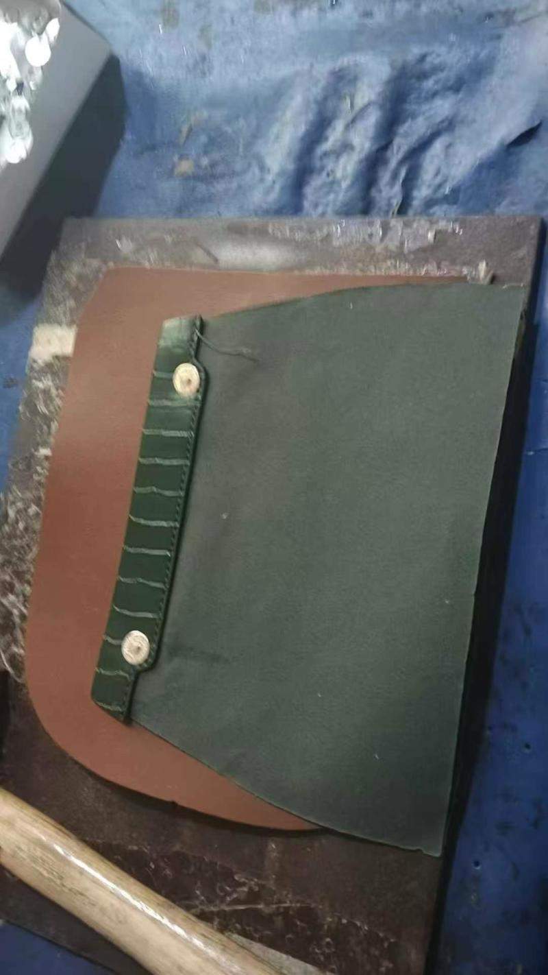 招五金打磁扣，不用冲孔