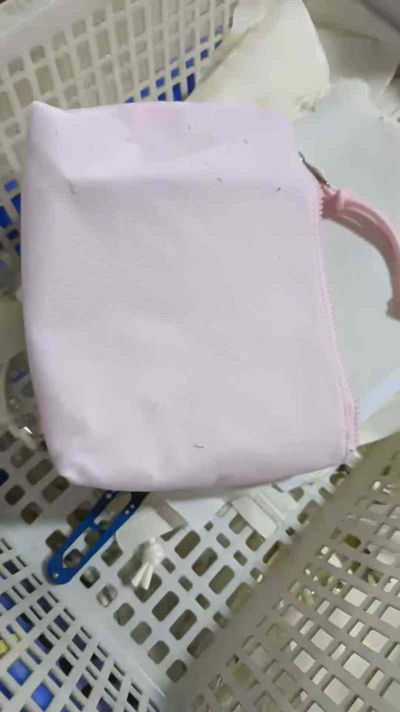 招一个车位上拉链埋里外袋整个包