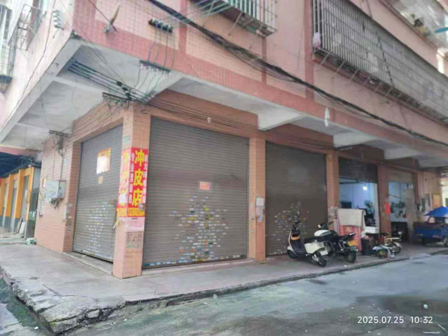 双铺面招租，面积80平在右
