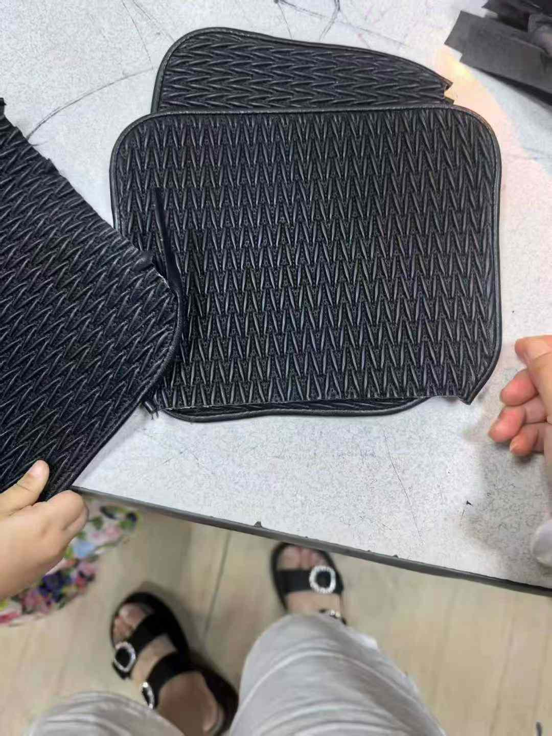 招折反包边一名，用折边机