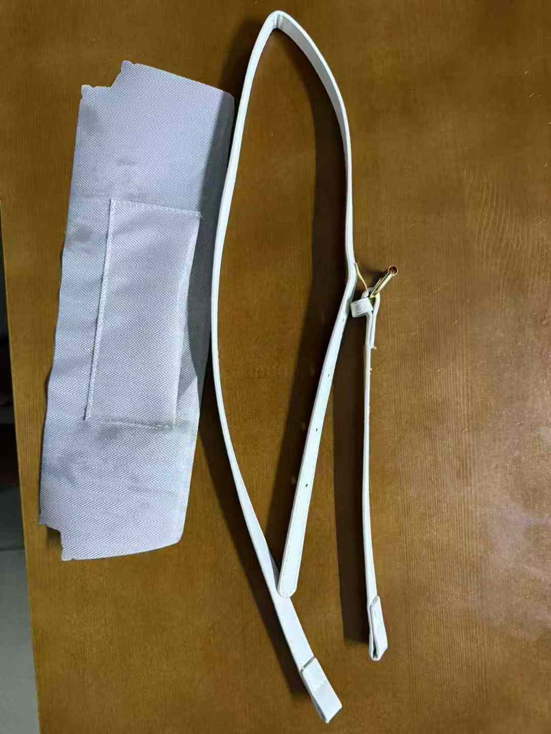 招临时工车位一名