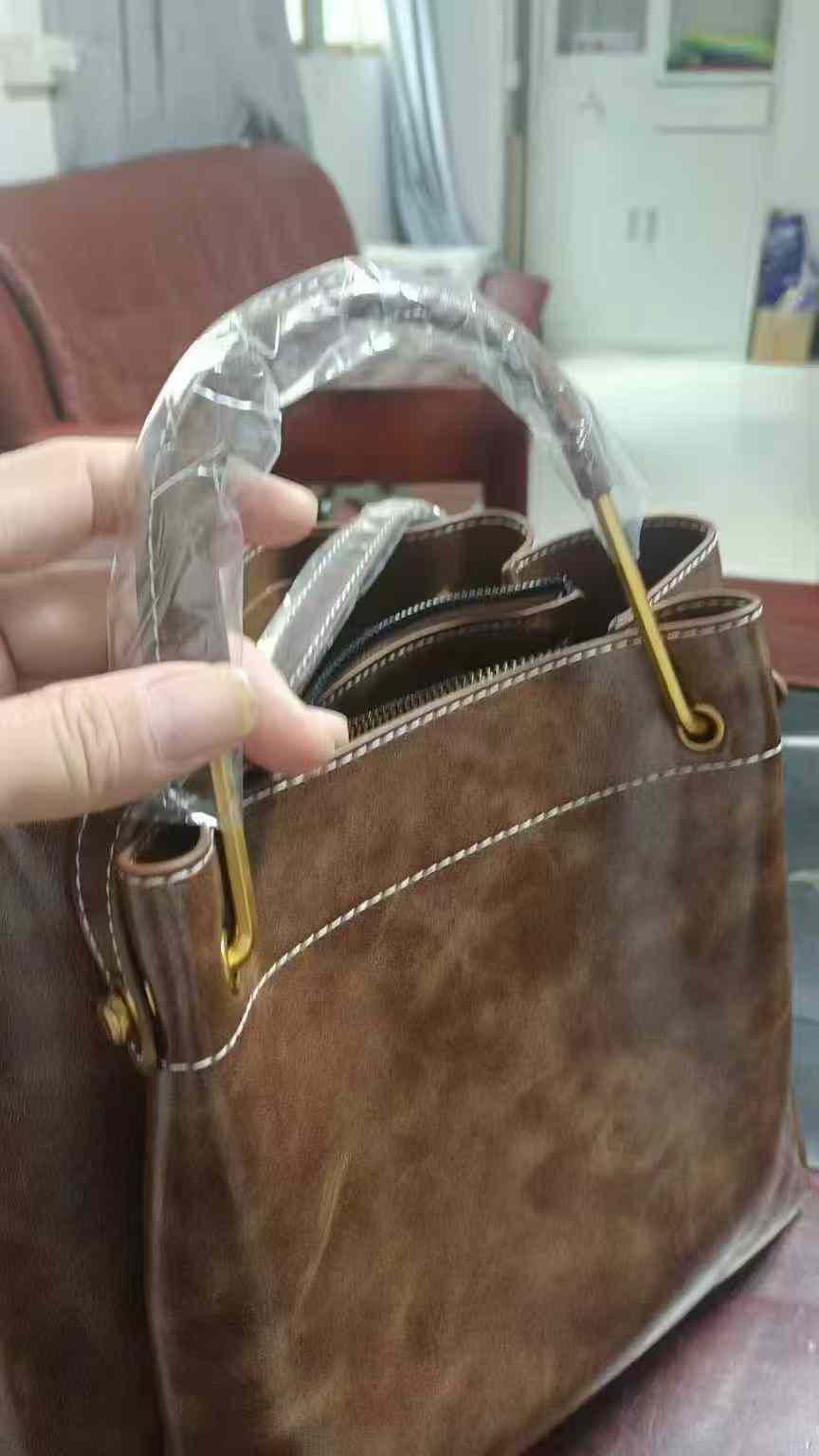 招五金二名，打前后幅手挽