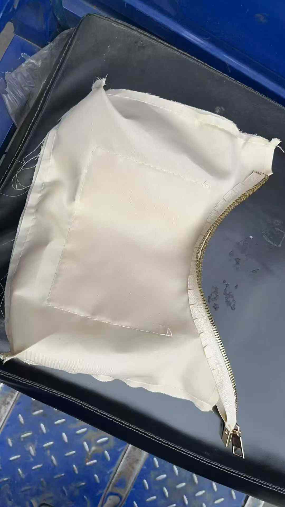 招车位1名