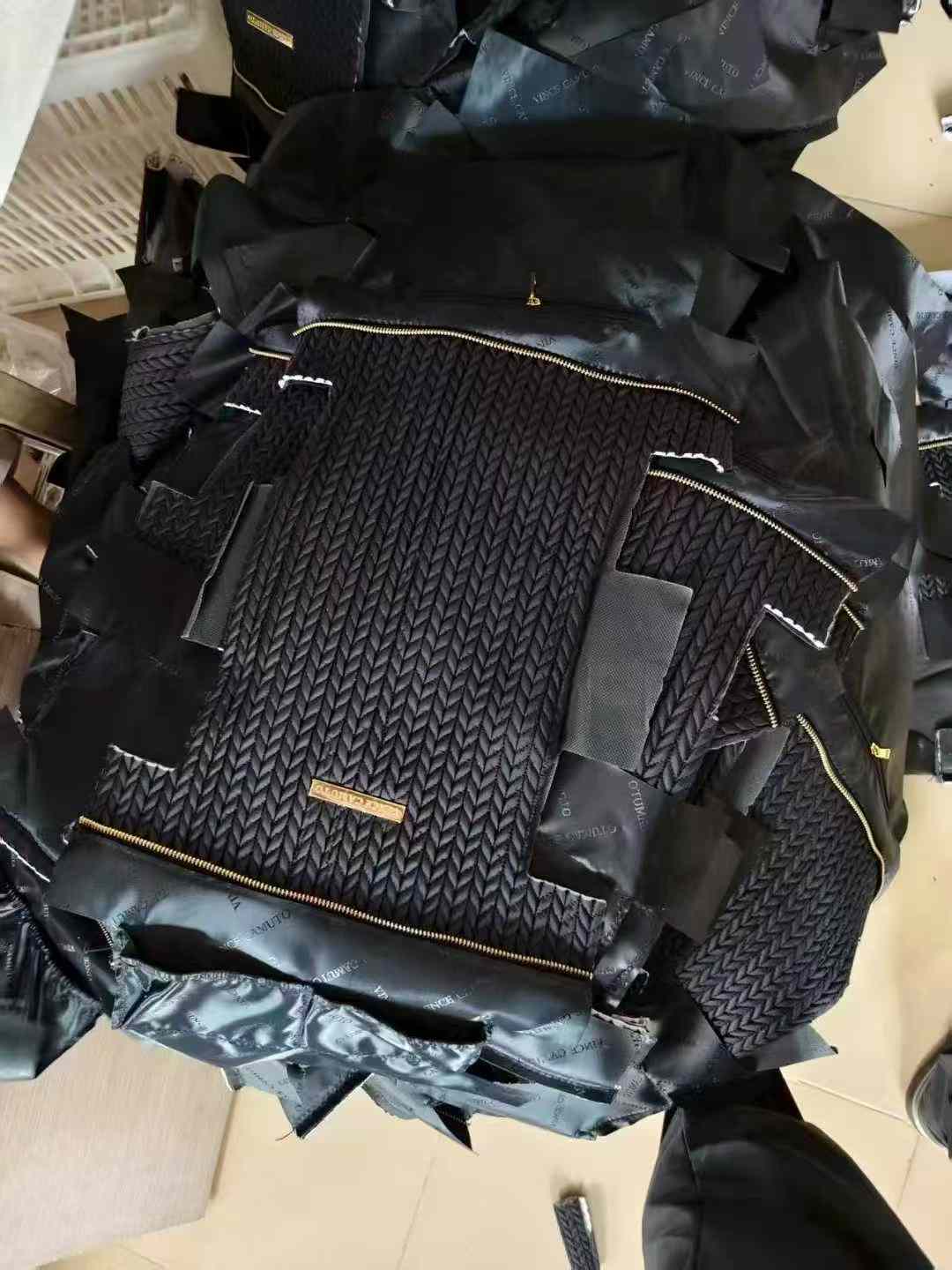 招车位车笔袋链贴 反车压线