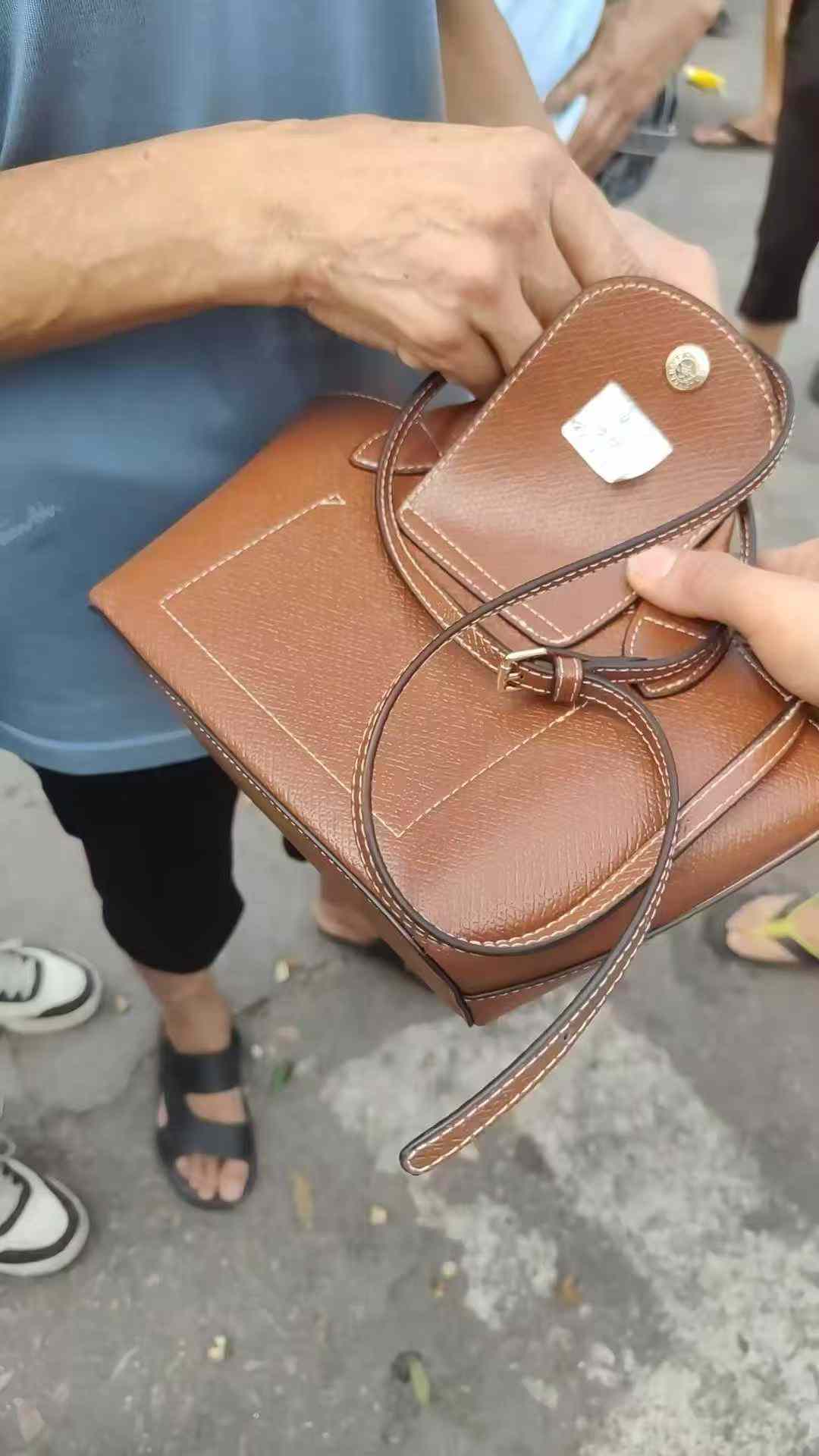 招台面一名包底