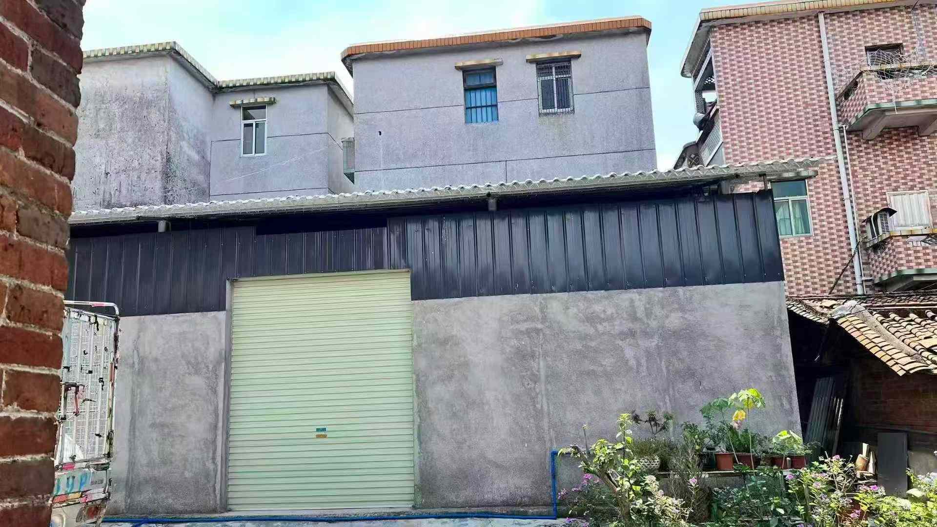 一栋二层共180平方厂房招租，后侧铁皮墙砖到顶80厂房招租