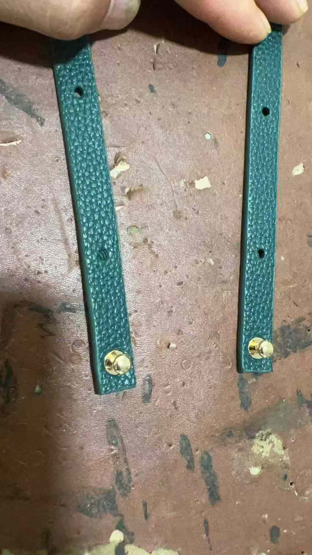 招打五金一名，打和尚头，一件料两个和尚头，1毛钱一件