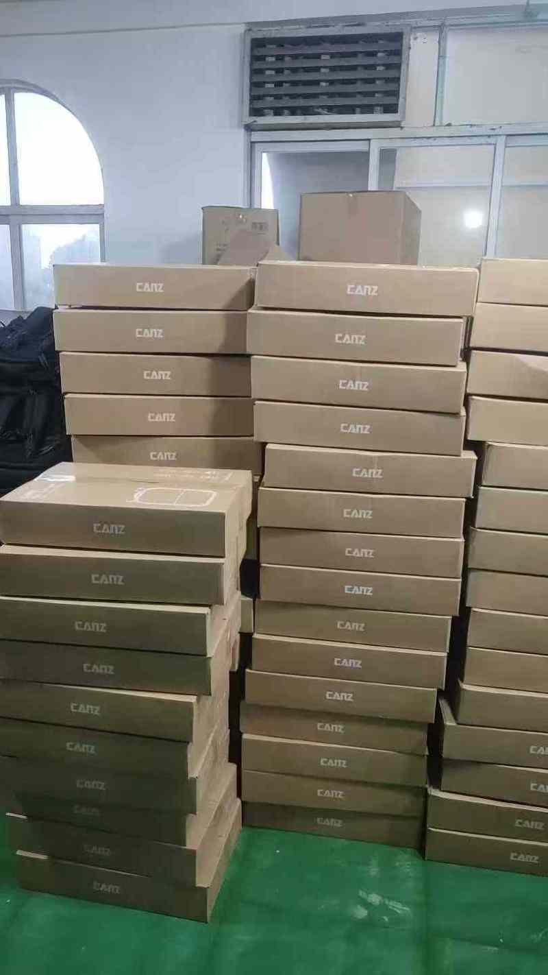 背包招承包打包装，要装内盒和外箱0.7一个